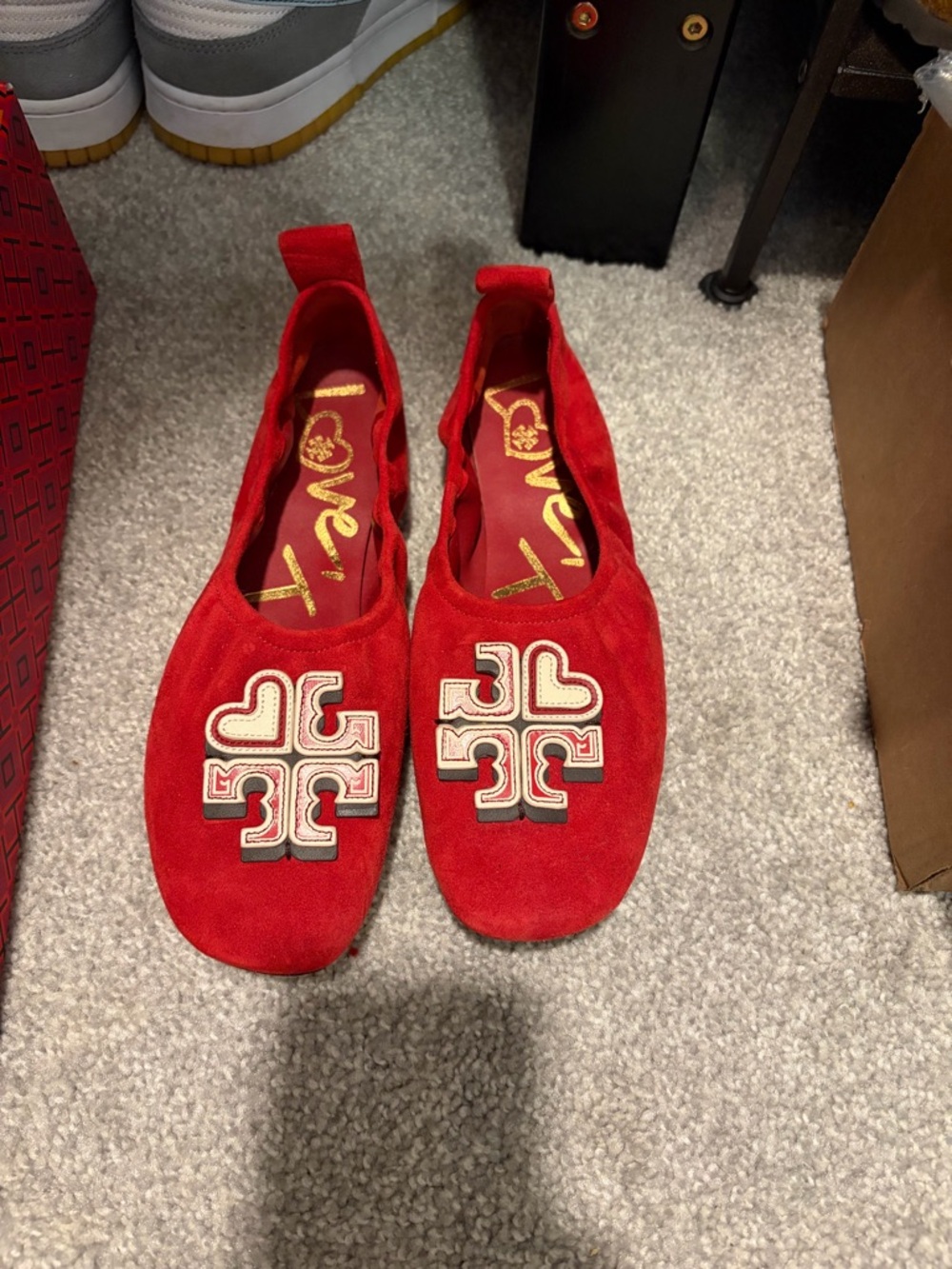 Tory Burch Red Suede Heart Accent Ballet Flats size 5.5